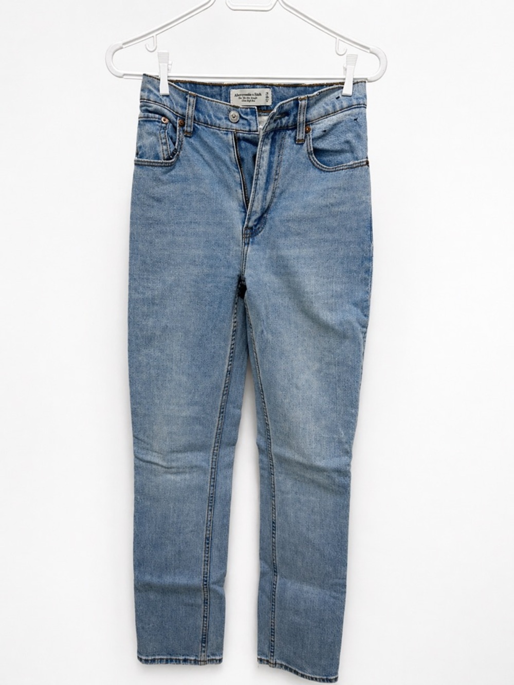Abercrombie & Fitch 90’s Slim Straight Ultra High Rise